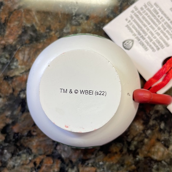 NWT Hallmark Friends Central Perk Coffee Cup Christmas Tree Ornament - Picture 4 of 4